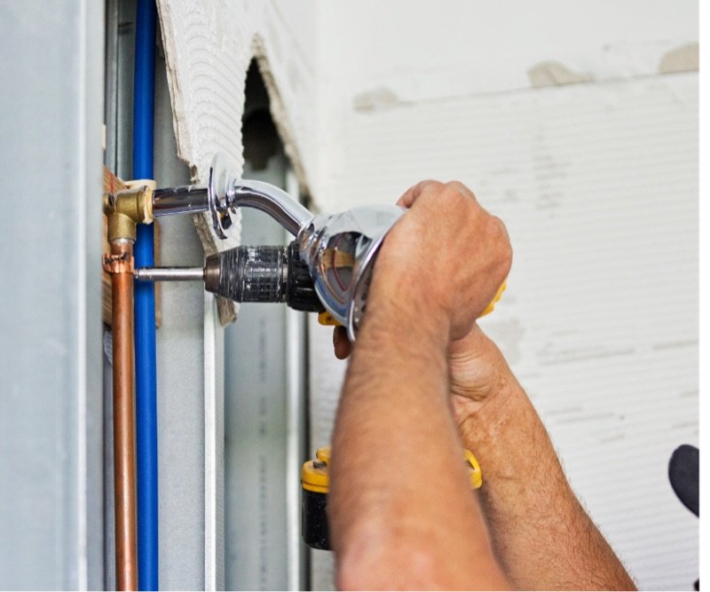 Leckortung – Arbeiten an versteckten Leitungen in der Wand